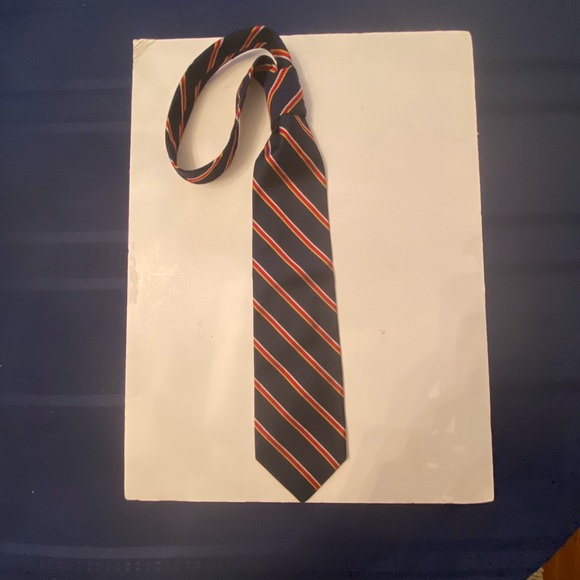 Vintage Classic 100% Silk Tie - Picture 4 of 5